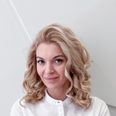 Малиновская Яна Сергеевна, стоматолог-терапевт