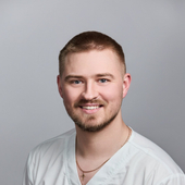 Сидоренков Даниил Николаевич, стоматолог-терапевт