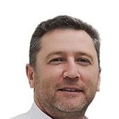 Багдасарян Дмитрий Сергеевич, стоматолог-хирург