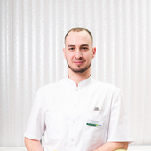 Колмаков Юрий Владимирович, стоматолог-терапевт