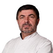 Кусаев Рашид Османович, стоматолог-терапевт