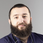 Абдуллаев Иман Айдарович, стоматолог-хирург