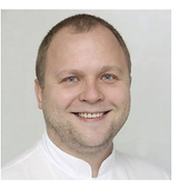 Козырь Павел Владимирович, стоматолог-терапевт