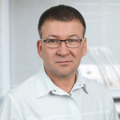 Корнилов Владимир Николаевич, стоматолог-хирург