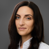Гусева Алина Владимировна, стоматолог-терапевт