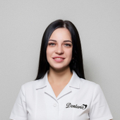 Плотникова (Чарикова) Ксения Владимировна, стоматолог-терапевт
