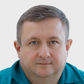 Пахомов Олег Валентинович, стоматолог-хирург