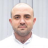 Вартанян Сейран Ашотович, стоматолог-хирург