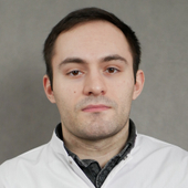 Отаров Артур Салимович, стоматолог-терапевт