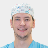 Шмидт Артур Юрьевич, стоматолог-хирург