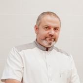 Абдуллаев Артур Абдуллаевич, стоматолог-хирург