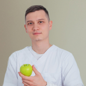 Хан Артём Сергеевич, стоматолог-терапевт