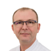 Шувалов Владимир Александрович, стоматолог-хирург