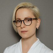 Монакова (Богданова) Арина Дмитриевна, врач-косметолог