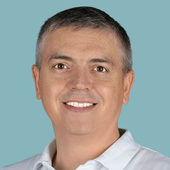 Латыпов Рустам Альбертович, стоматолог-терапевт