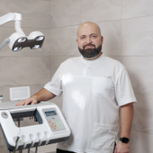 Исмаилов Руслан Акифович, стоматолог-хирург