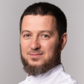 Гаязов Искандер Равилевич, стоматолог-терапевт