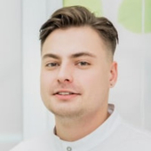 Золотухин Дмитрий Евгеньевич, стоматолог-терапевт