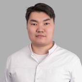 Яжинов Александр Александрович, невролог