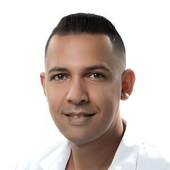 Зайед Махмуд Ибрагим Эльмурси, массажист