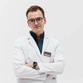 Томилов Вячеслав Олегович, дерматолог