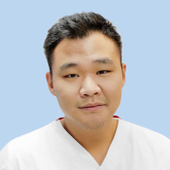 Ли Руслан Феликсович, стоматолог-хирург