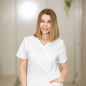 Молоток Виктория Васильевна, косметолог