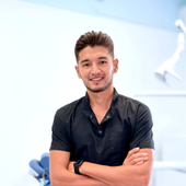 Артыков Асад Ильхамжанович, стоматолог-хирург