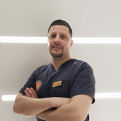 Скориков Дмитрий Владимирович, стоматолог-хирург