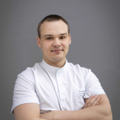 Момот Александр Сергеевич, стоматолог-хирург