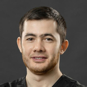 Акрамов Улугбек Ахмадович, стоматолог-хирург