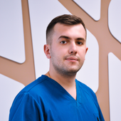 Медведев Глеб Олегович, стоматолог-хирург
