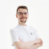 Мамалига Владислав Александрович, стоматолог-хирург