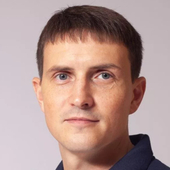 Бредня Евгений Александрович, стоматолог-терапевт