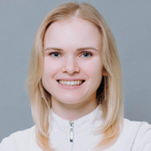 Захарова Альбина Эдуардовна, стоматолог-терапевт