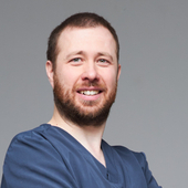 Семенов Артем Андреевич, стоматолог-хирург