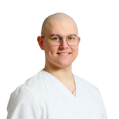 Потиев Дмитрий Витальевич, стоматолог-терапевт