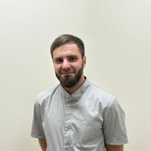 Габрелян Альберт Романович, стоматолог-хирург