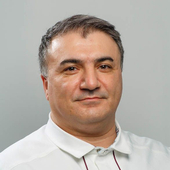 Христианов Янис Диогенович, травматолог-ортопед