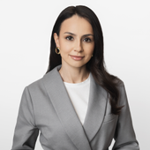 Елхова Юлия Сергеевна, врач-косметолог