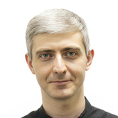 Маркосян Альберт Александрович, стоматолог-терапевт