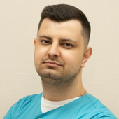 Кинакцян Артем Арамович, стоматолог-хирург