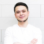 Тураев Али Абдулаевич, стоматолог-терапевт