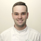 Монаков Дмитрий Вячеславович, стоматолог-хирург