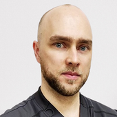 Хуттунен Владимир Владимирович, стоматолог-хирург