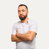 Туманян Ваге Самсонович, стоматолог-хирург