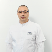 Манаев Владимир Евгеньевич, стоматолог-терапевт