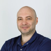 Наумов Михаил Викторович, стоматолог-терапевт