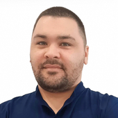 Каменный Алмаз Игоревич, стоматолог-хирург