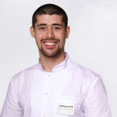 Алимов Малик Алимович, стоматолог-хирург